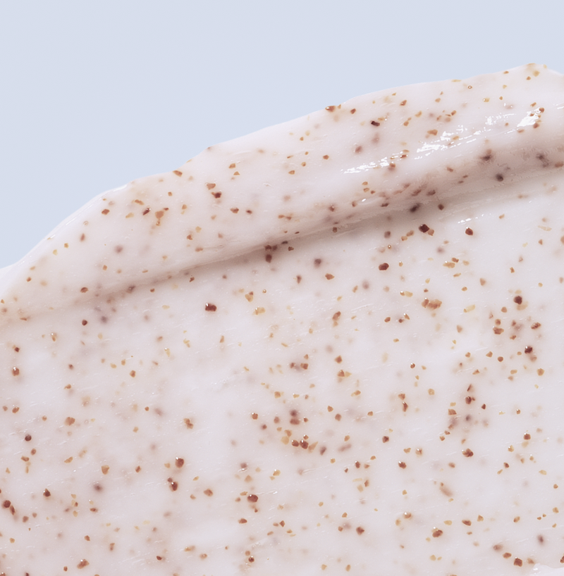 Exfoliation : Le geste clé pour une peau saine et plus uniforme